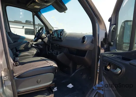 2021 Mercedes-Benz Sprinter 2500 Standard Roof V6 из США, поврежденный, VIN W1Y4EBVYXMT073745